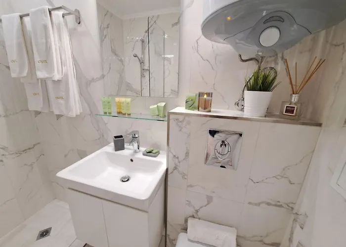 Onyx Private Apartment *