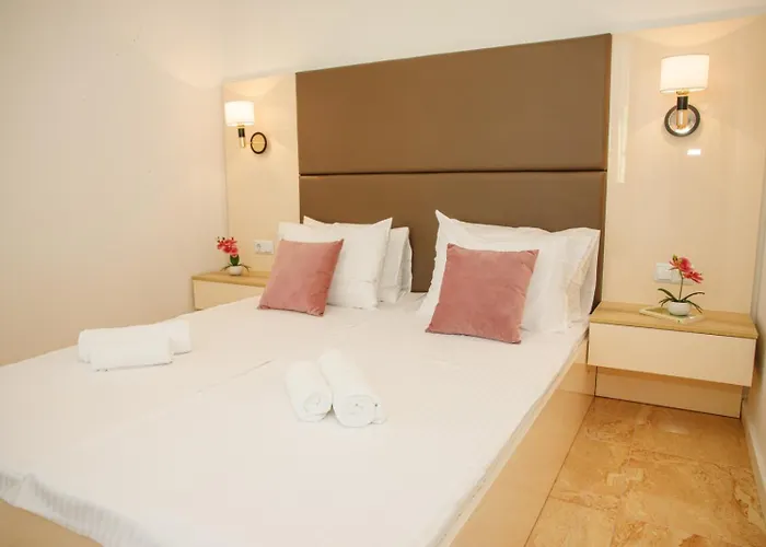 Onyx Private Apartment