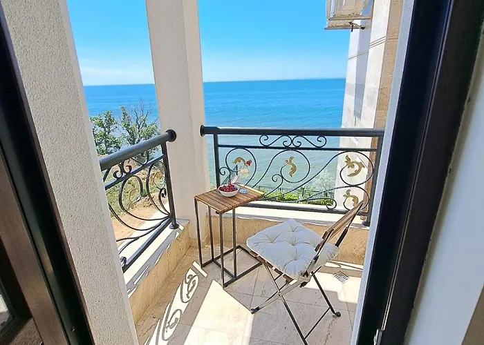 Onyx Private Apartment